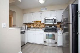 BestLyfe_Lovely-2x2_019